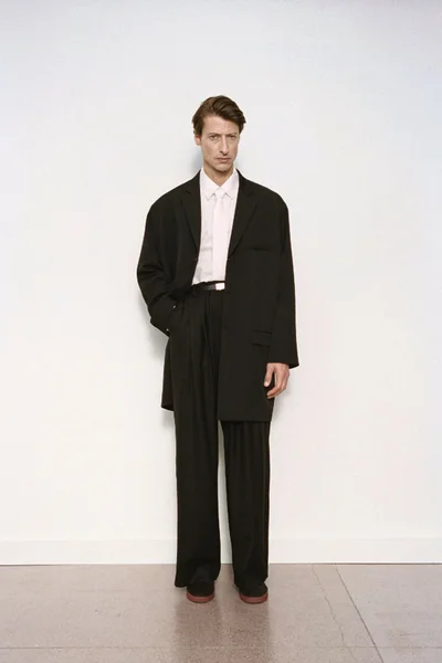 Look 3